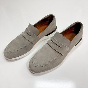Wolf & Shepherd Men's Crossover Slip On Loafers in Stone Grey